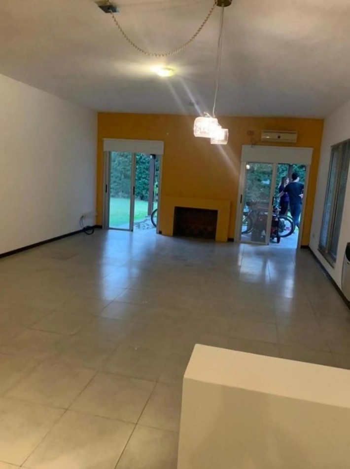 Casa 4 ambientes en Altos de Hudson I