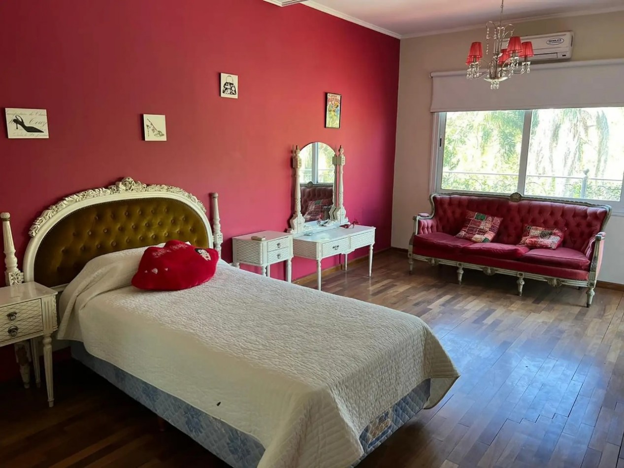 Imperdible casa 5 ambientes amoblada en Altos de Husdon I