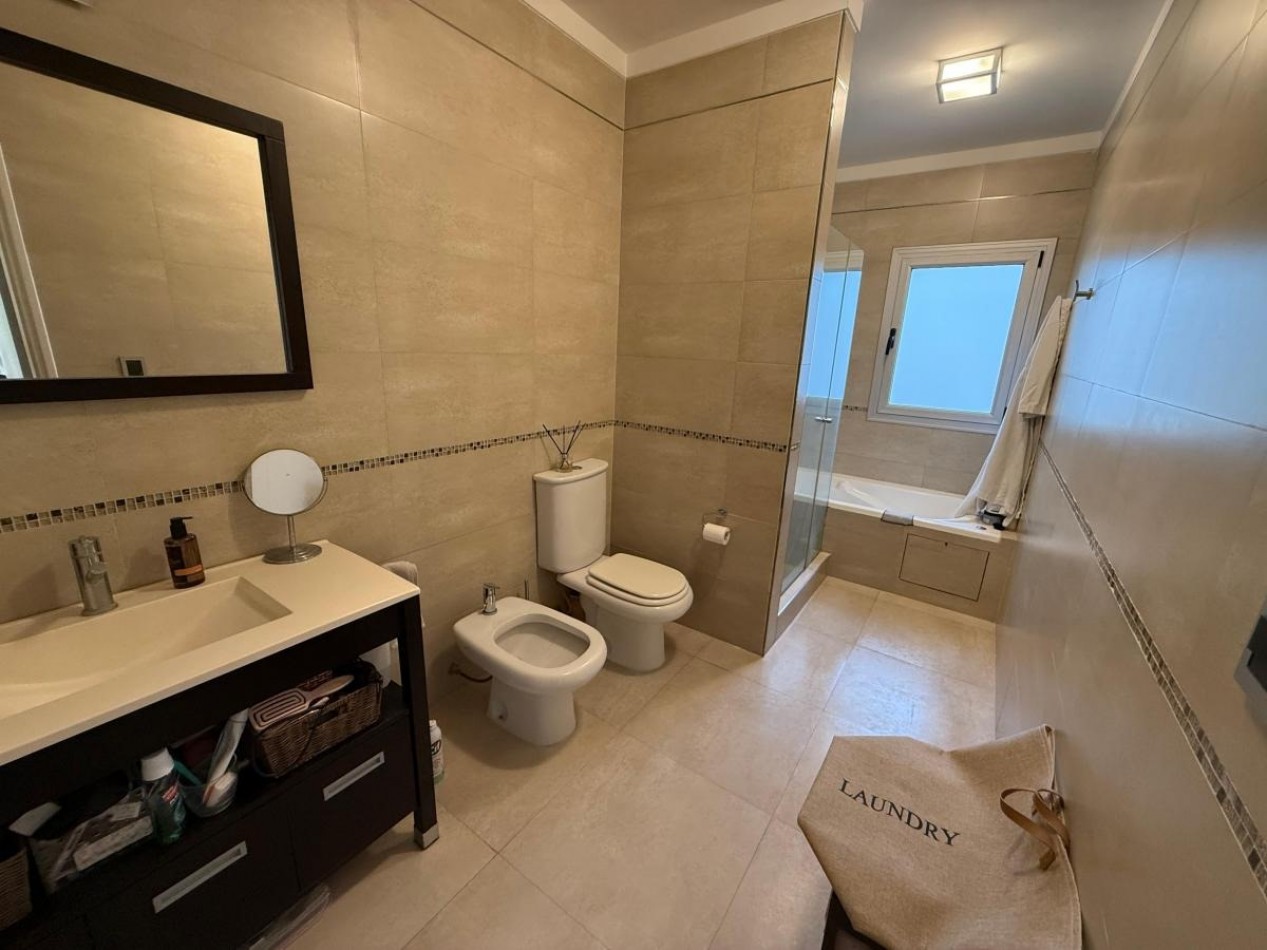 Casa con piscina 5 ambientes en Altos de Hudson I