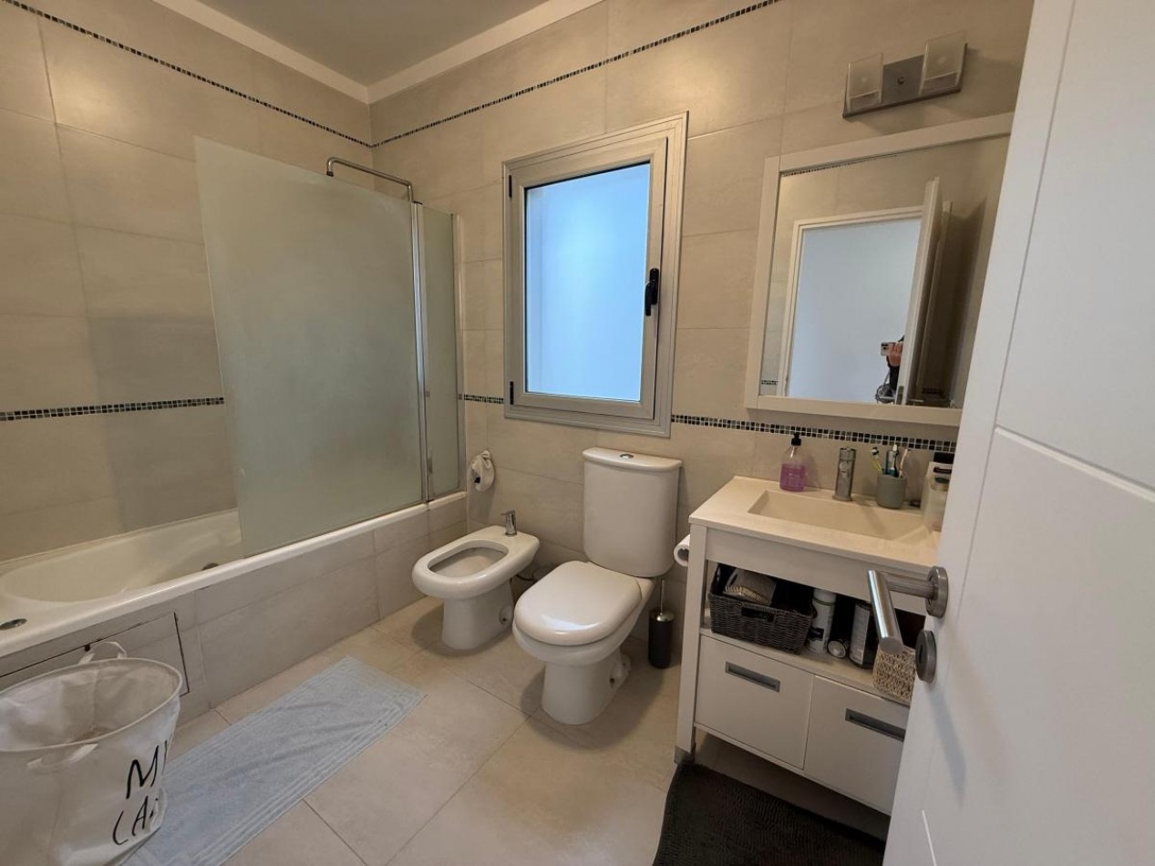 Casa con piscina 5 ambientes en Altos de Hudson I