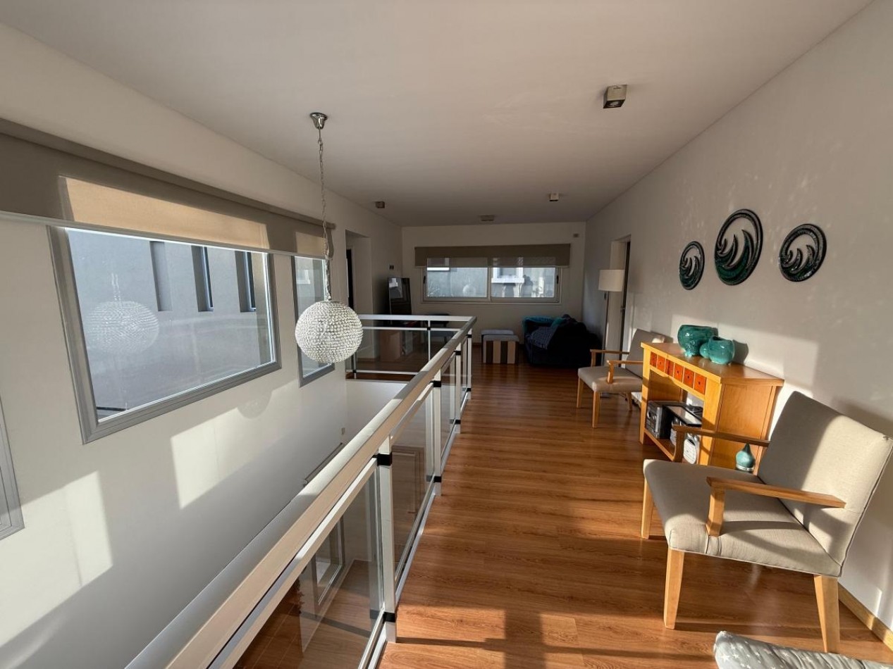 Casa con piscina 5 ambientes en Altos de Hudson I