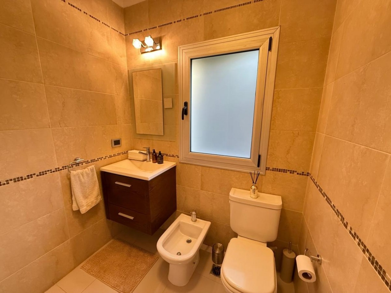 Casa con piscina 5 ambientes en Altos de Hudson I