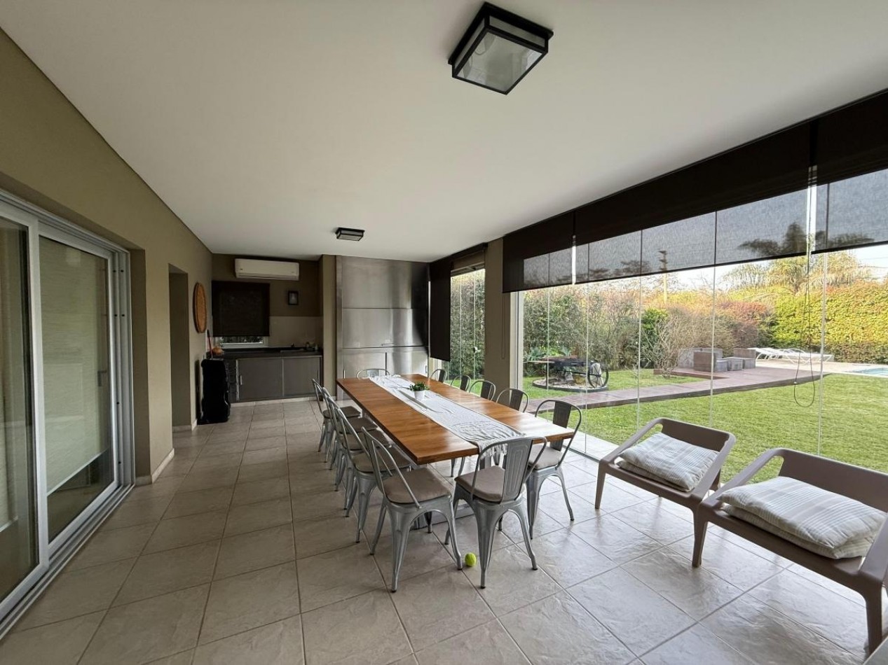 Casa con piscina 5 ambientes en Altos de Hudson I