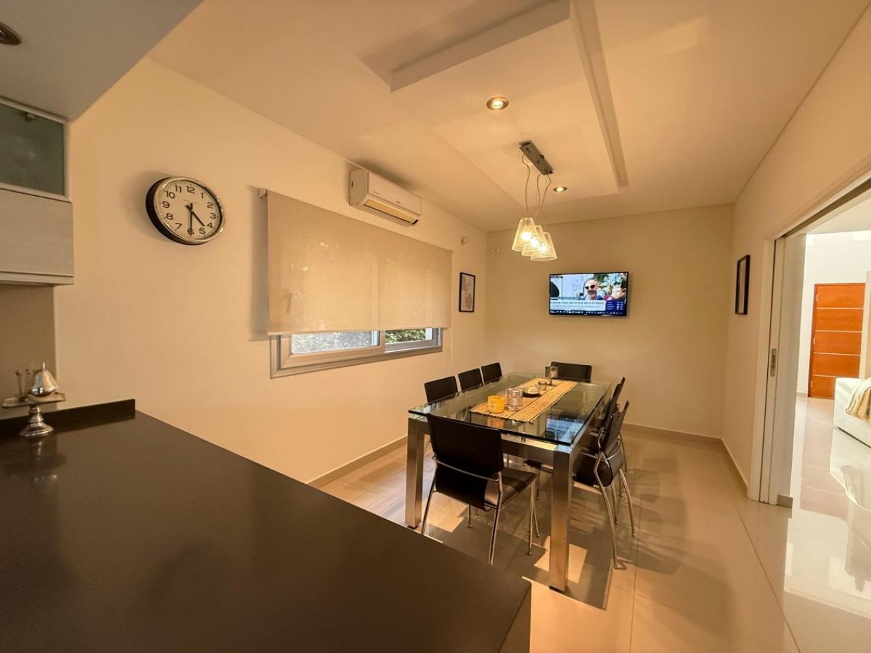 Casa con piscina 5 ambientes en Altos de Hudson I
