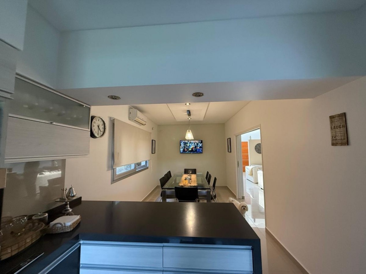 Casa con piscina 5 ambientes en Altos de Hudson I