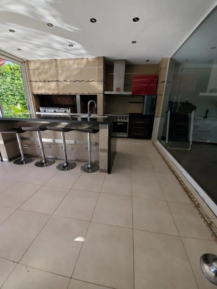 Casa 4 ambientes en Altos de Hudson I 