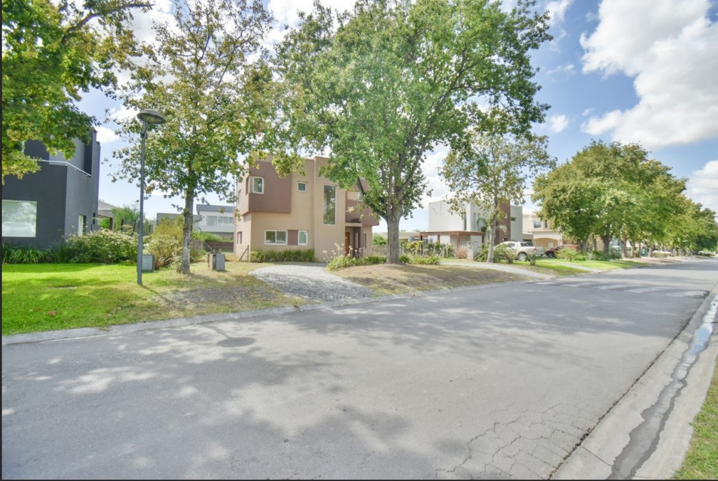 Casa en venta 5 ambientes en Fincas de Hudson