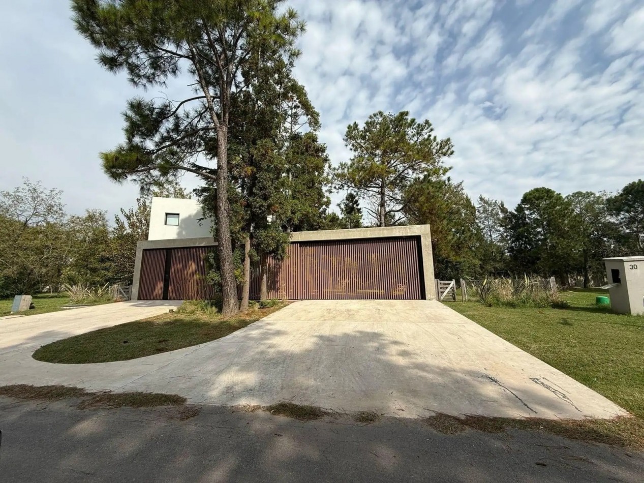 Casa en venta 4 ambientes Greenville Polo & Resort