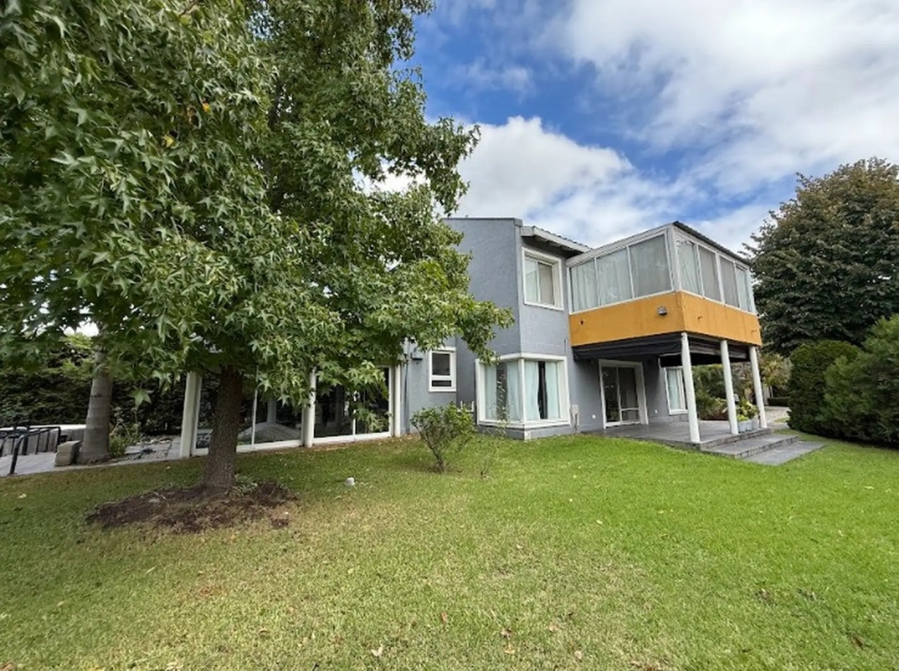 Casa en venta 5 ambientes - Fincas de Iraola I