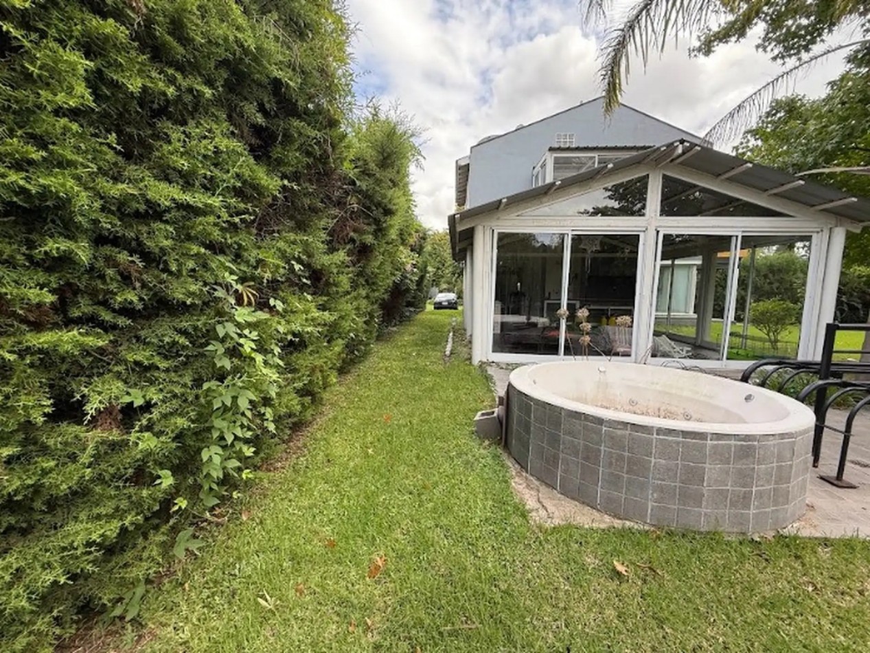 Casa en venta 5 ambientes - Fincas de Iraola I