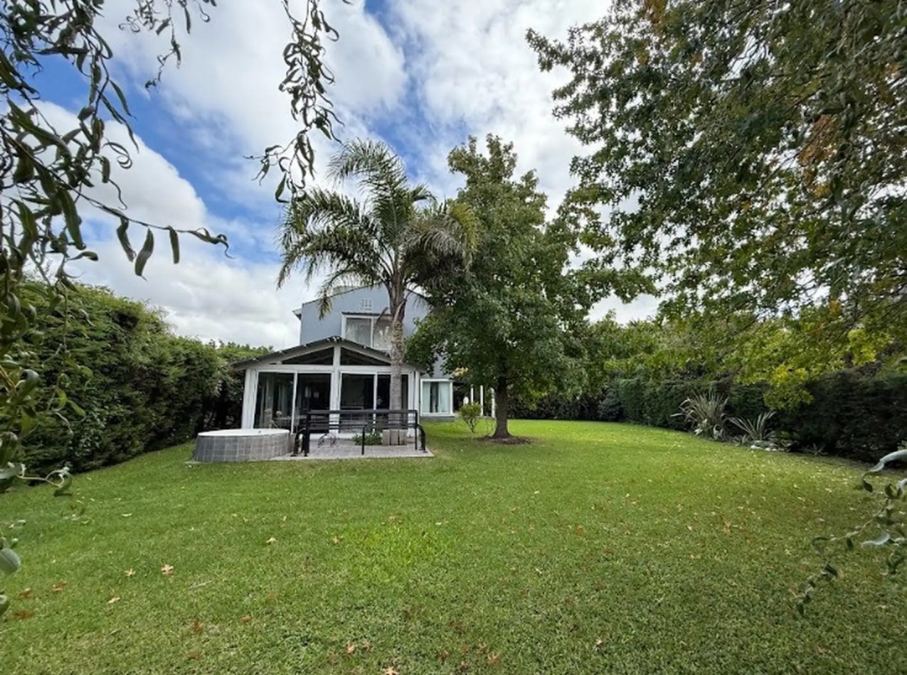 Casa en venta 5 ambientes - Fincas de Iraola I