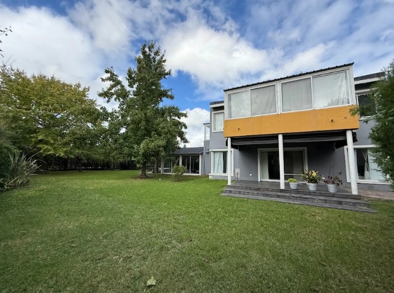 Casa en venta 5 ambientes - Fincas de Iraola I