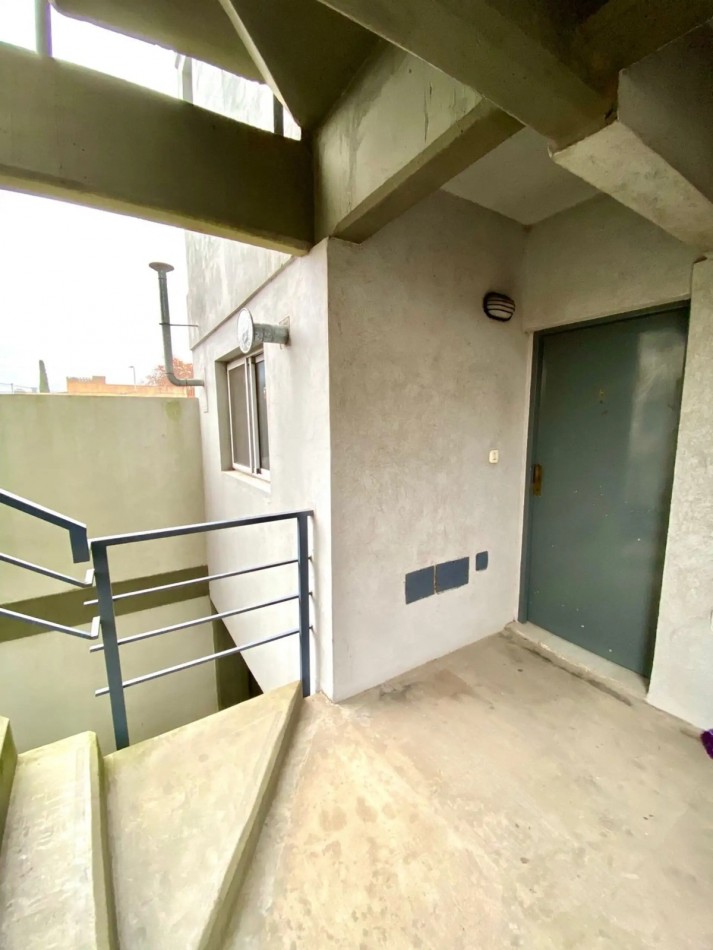 ¡Departamento 3 ambientes con cochera en Berazategui!