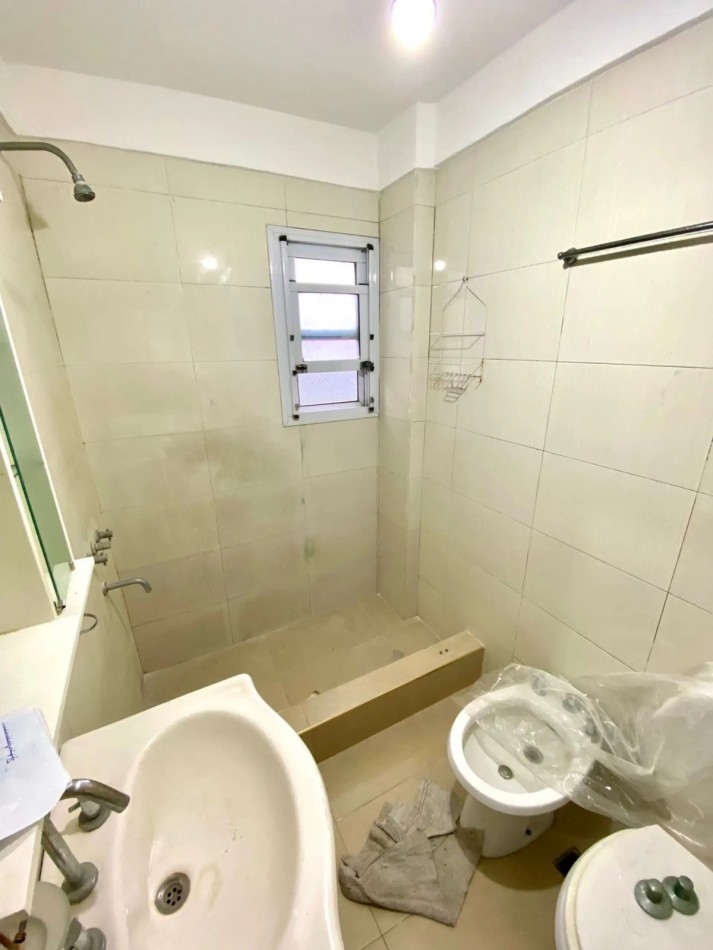 ¡Departamento 3 ambientes con cochera en Berazategui!