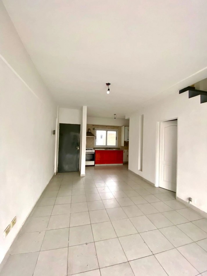 ¡Departamento 3 ambientes con cochera en Berazategui!