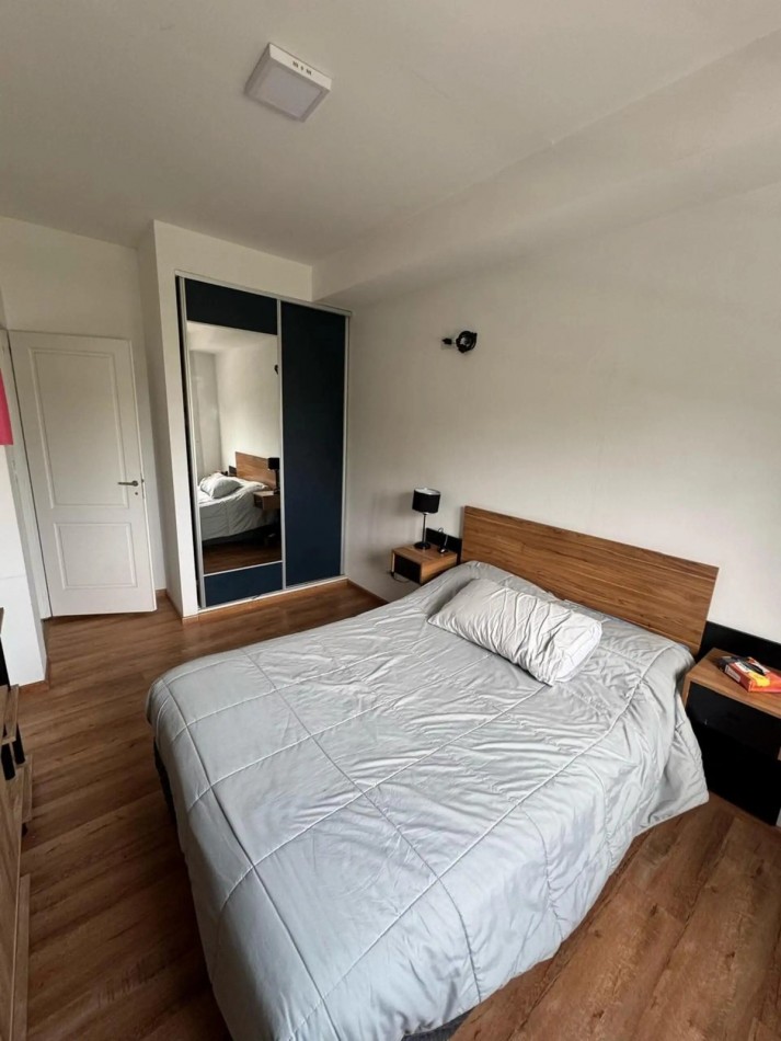 Imperdible 3 ambientes primer piso por escalera en Quilmes