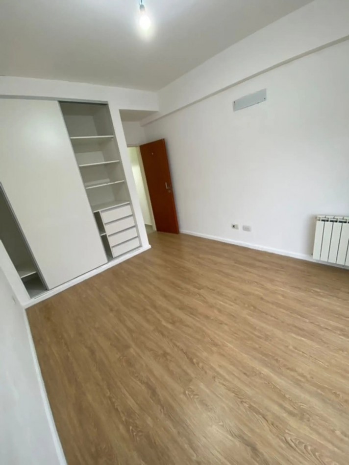 Departamento 3 ambientes con cochera en venta en Quilmes Centro ¡OPORTUNIDAD!