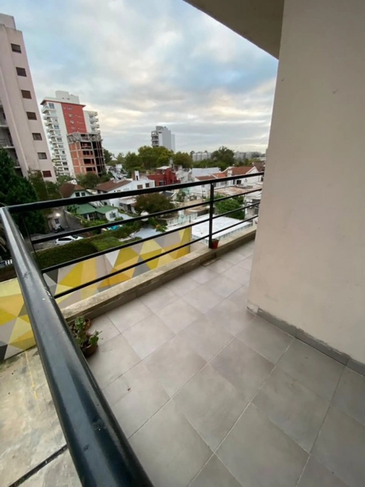 Departamento 3 ambientes con cochera en venta en Quilmes Centro ¡OPORTUNIDAD!