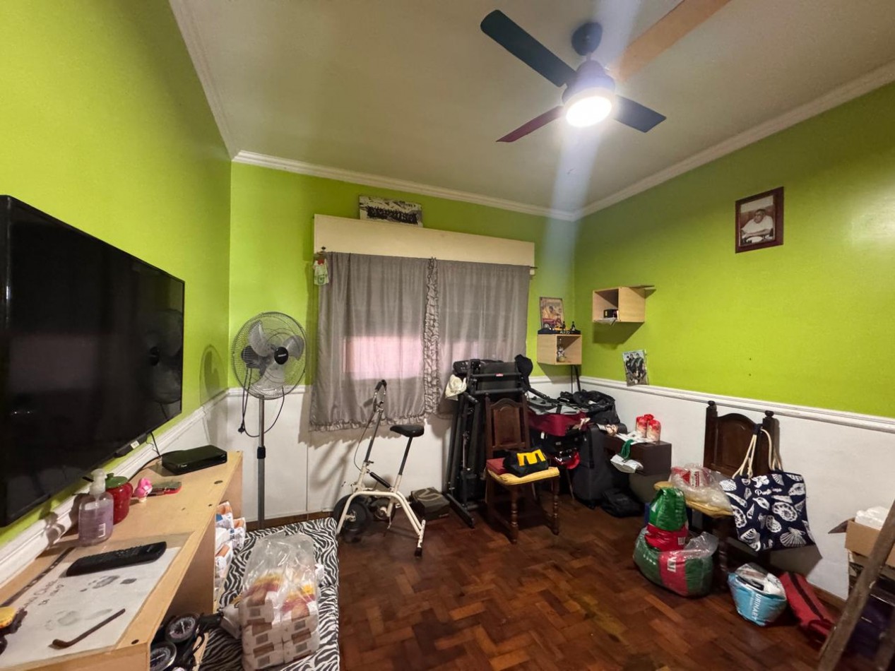 ¡Imperdible casa 4 ambientes con jardin y piscina en Quilmes! ¡APTA CREDITO!