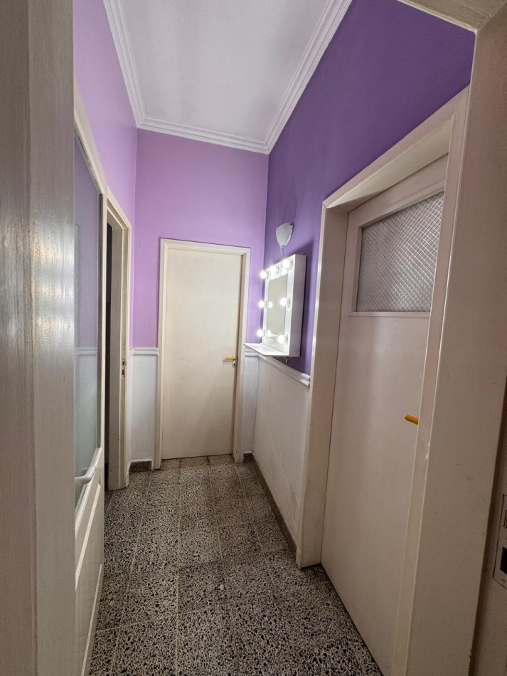 ¡Imperdible casa 4 ambientes con jardin y piscina en Quilmes! ¡APTA CREDITO!