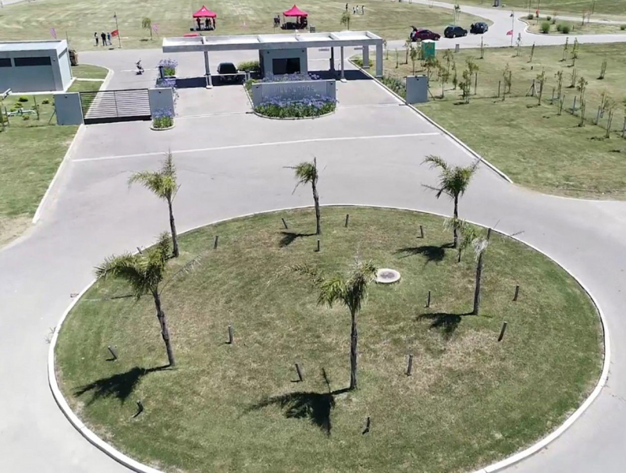 ¡OPORTUNIDAD! Lotes en venta en Barrio Villalobos - A laguna - 