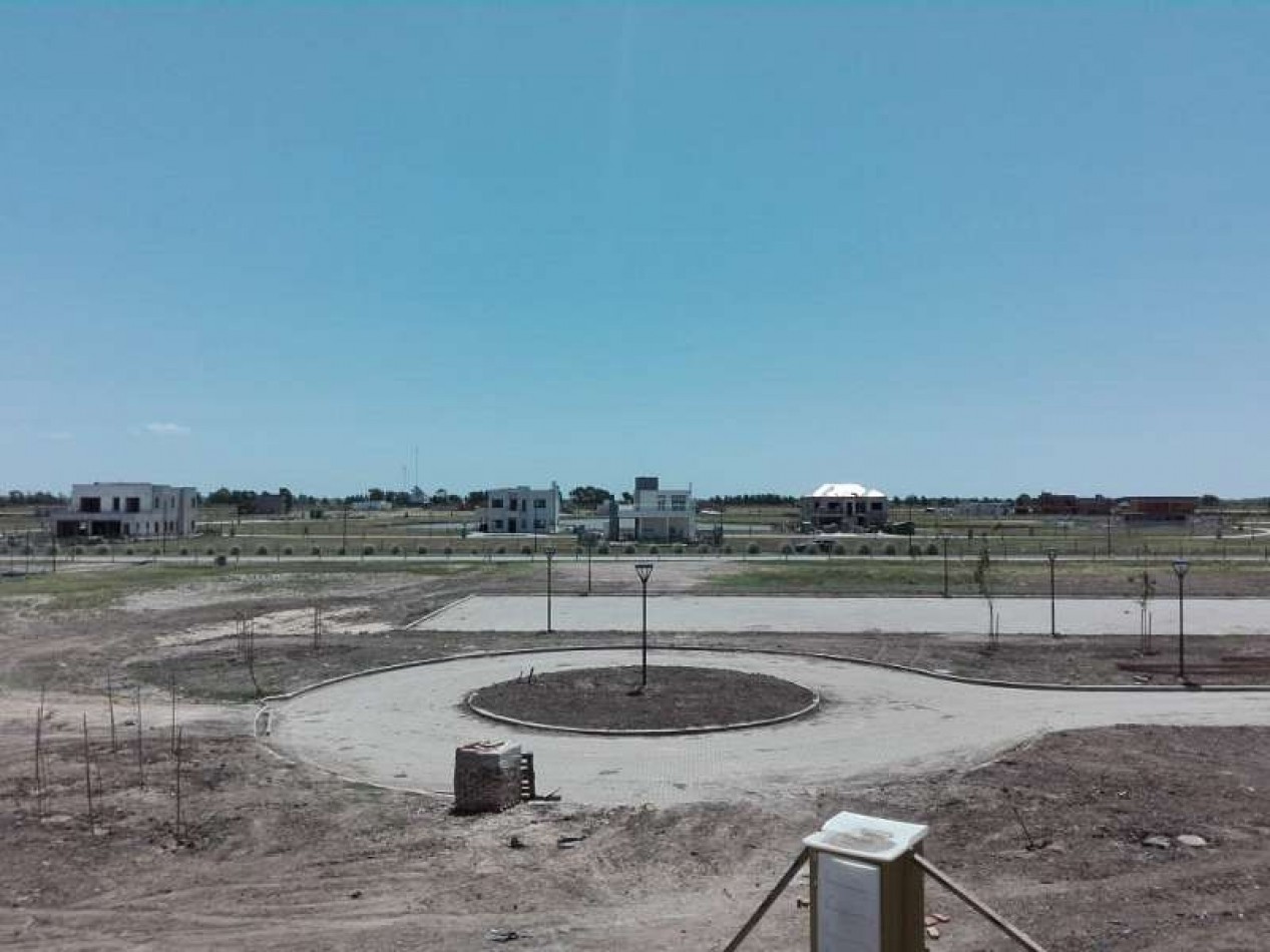 ¡OPORTUNIDAD! Lotes en venta en Barrio Villalobos - A laguna - 