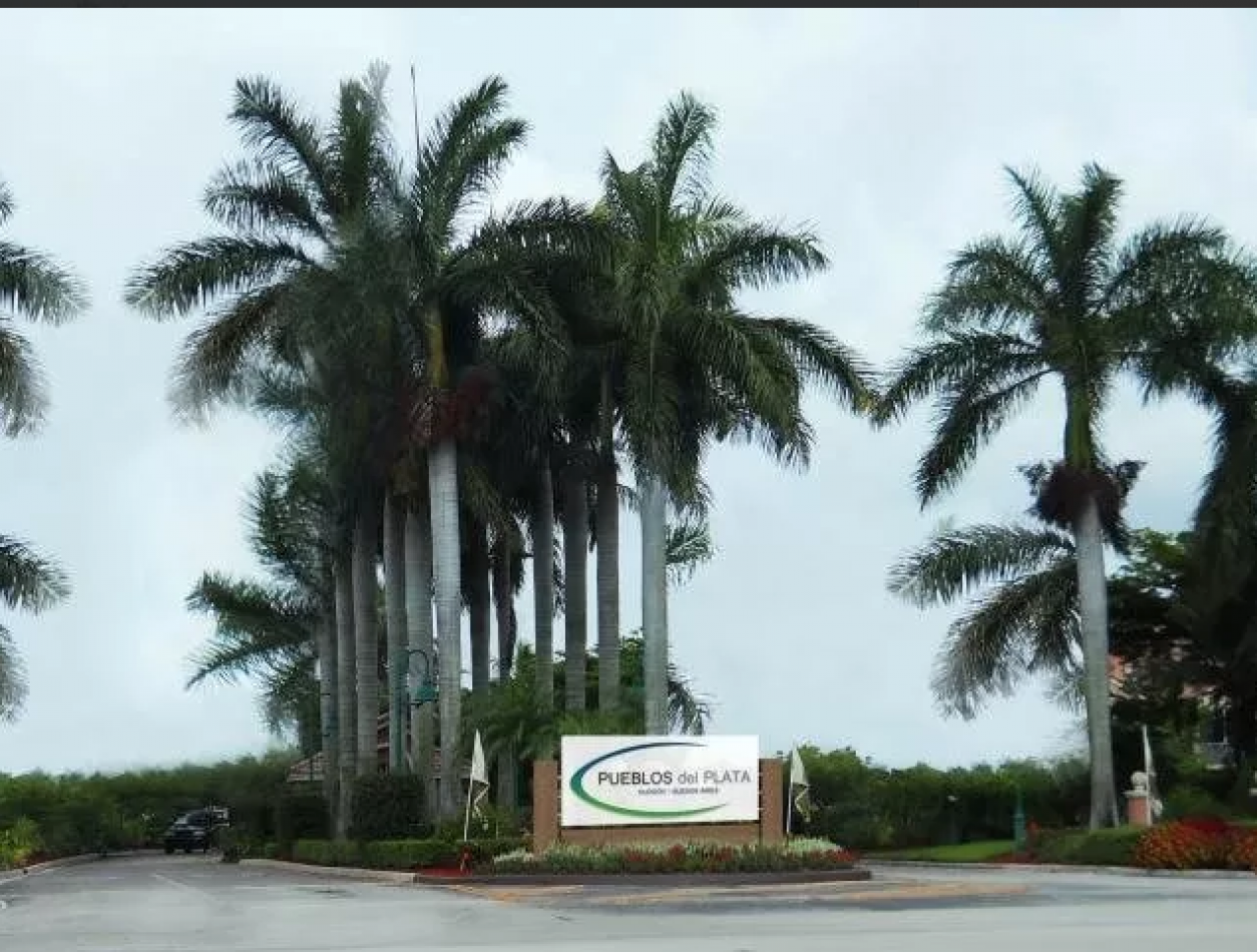 ¡OPORTUNIDAD! Lotes en venta en Barrio Villalobos - A laguna - 