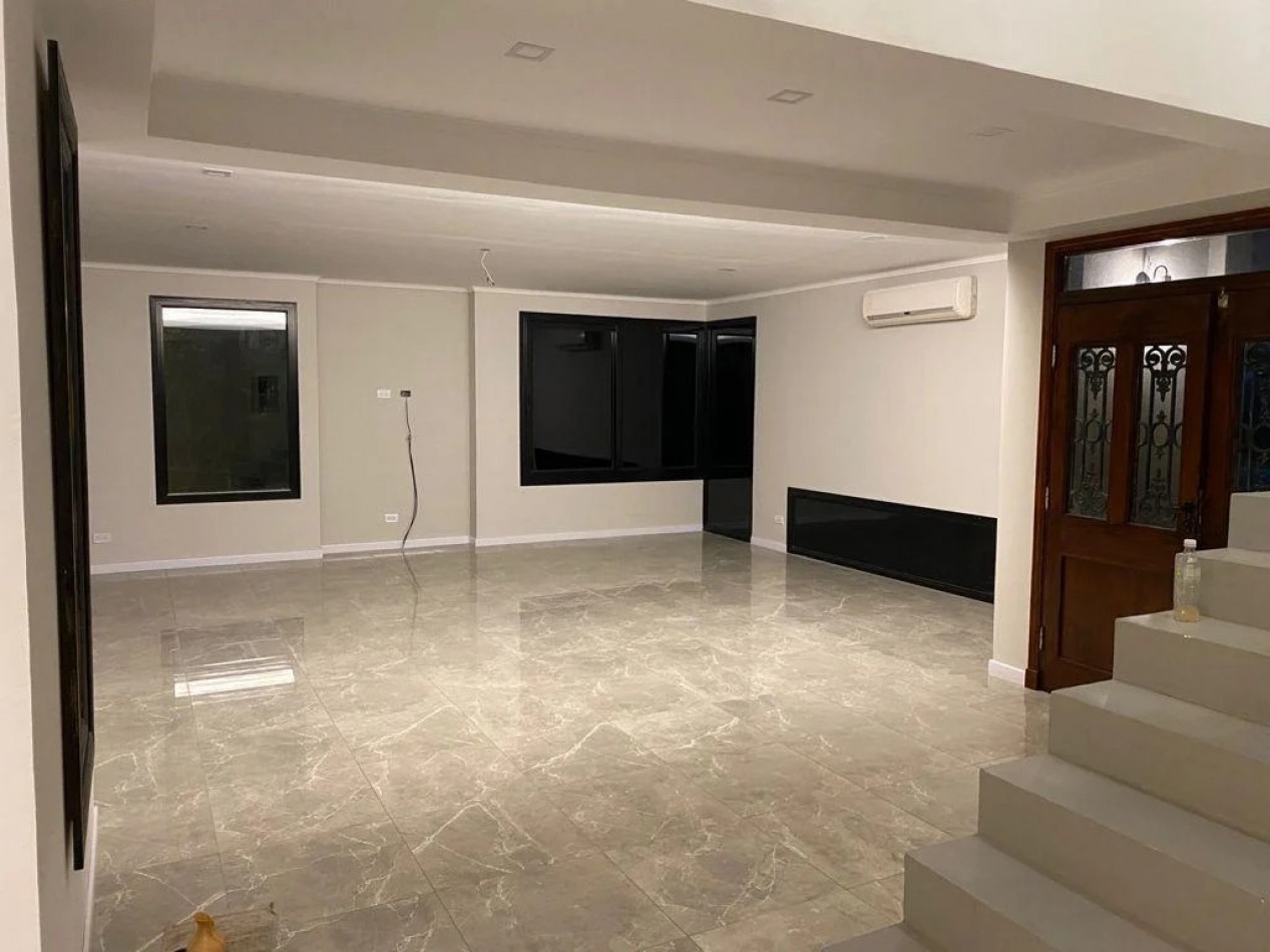 Preciosa casa 5 ambientes en barrio cerrado Las Acacias