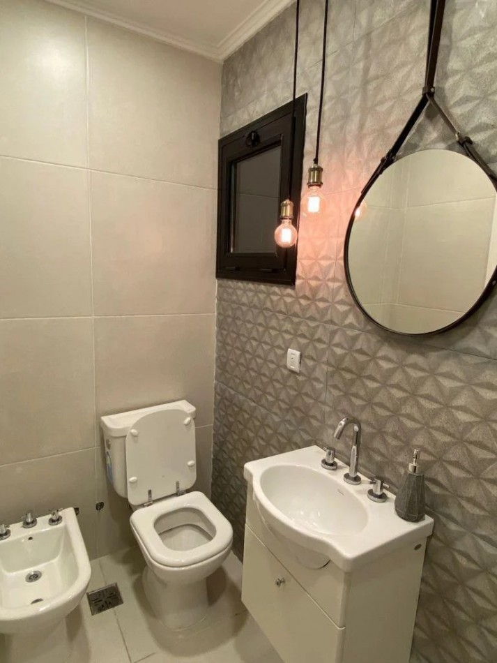 Preciosa casa 5 ambientes en barrio cerrado Las Acacias