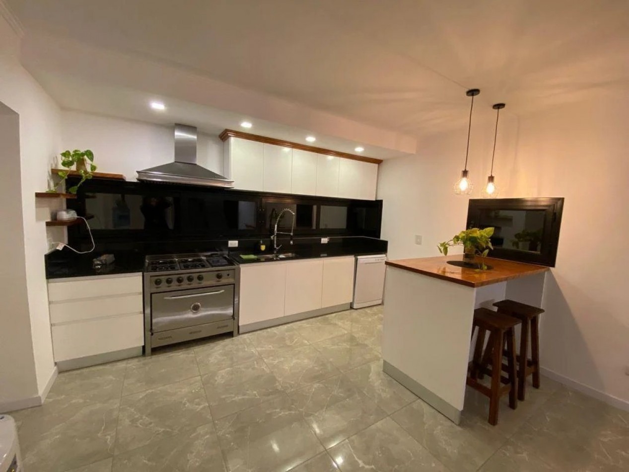 Preciosa casa 5 ambientes en barrio cerrado Las Acacias