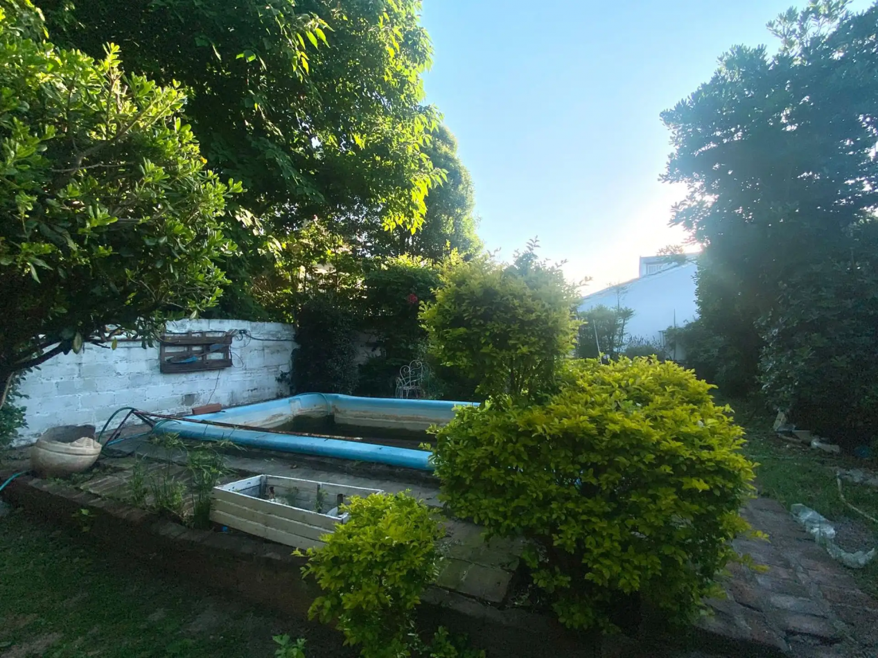 Casa ideal inversor o desarrollador en Berazategui 