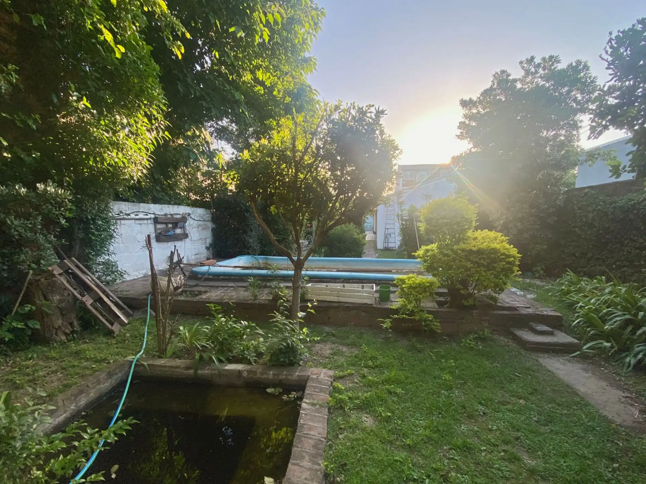 Casa ideal inversor o desarrollador en Berazategui 