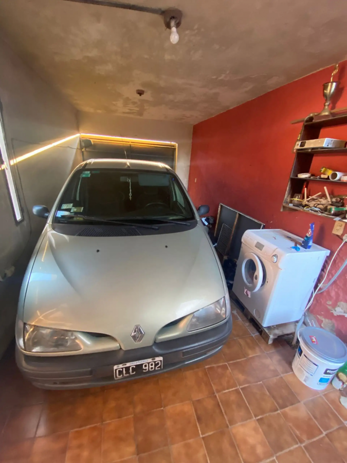 Casa ideal inversor o desarrollador en Berazategui 