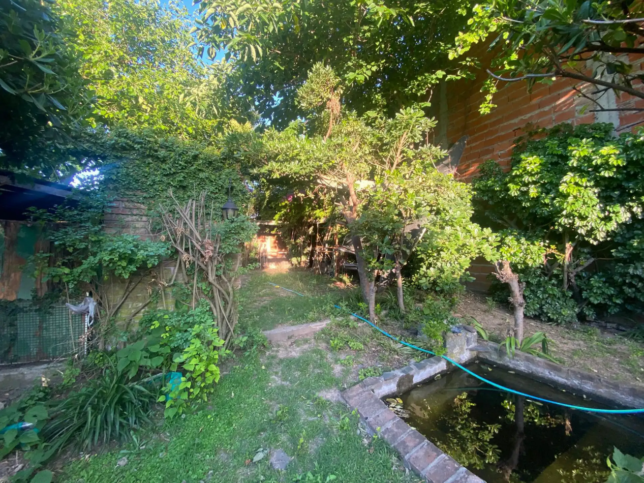 Casa ideal inversor o desarrollador en Berazategui 