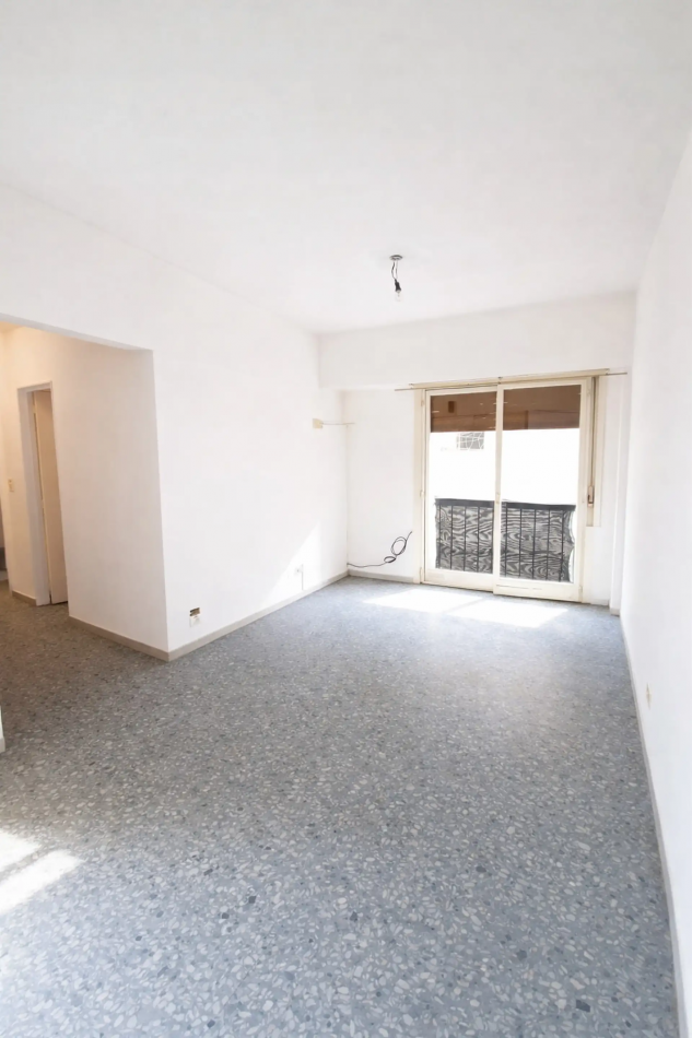 DEPARTAMENTO TRES AMBIENTES EN QUILMES CENTRO