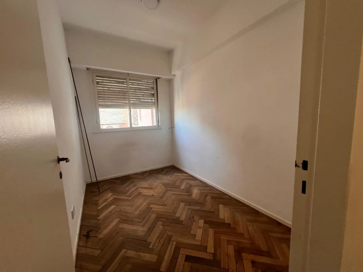 DEPARTAMENTO TRES AMBIENTES EN QUILMES CENTRO