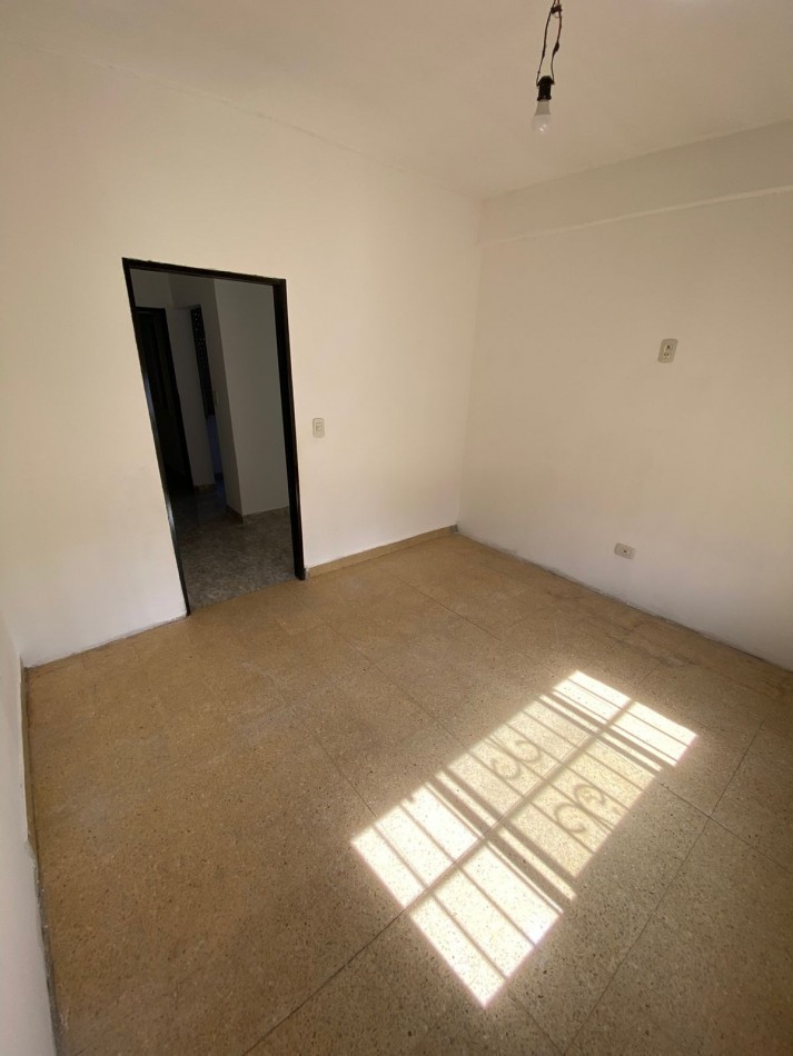 CASA TRES AMBIENTES EN QUILMES OESTE