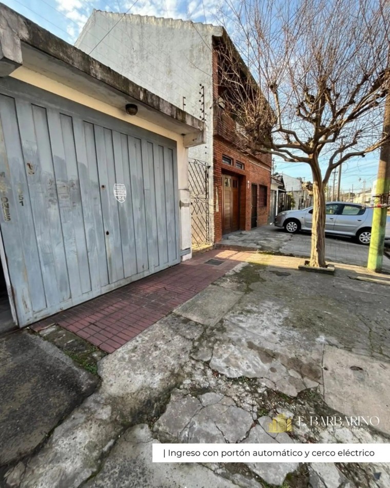 GALPON DE 210 M2 APROX. IMPECABLE Y AMPLIO EN BERNAL OESTE