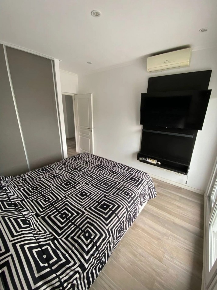 CASA EN ALQUILER CINCO AMBIENTES - ALTOS DE HUDSON II