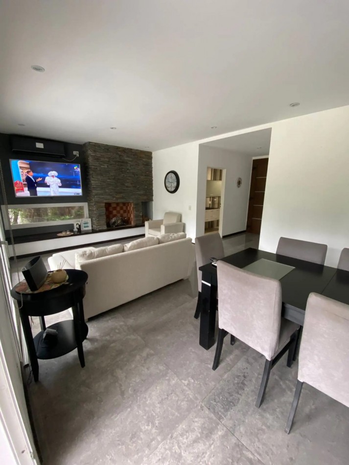 CASA EN ALQUILER CINCO AMBIENTES - ALTOS DE HUDSON II