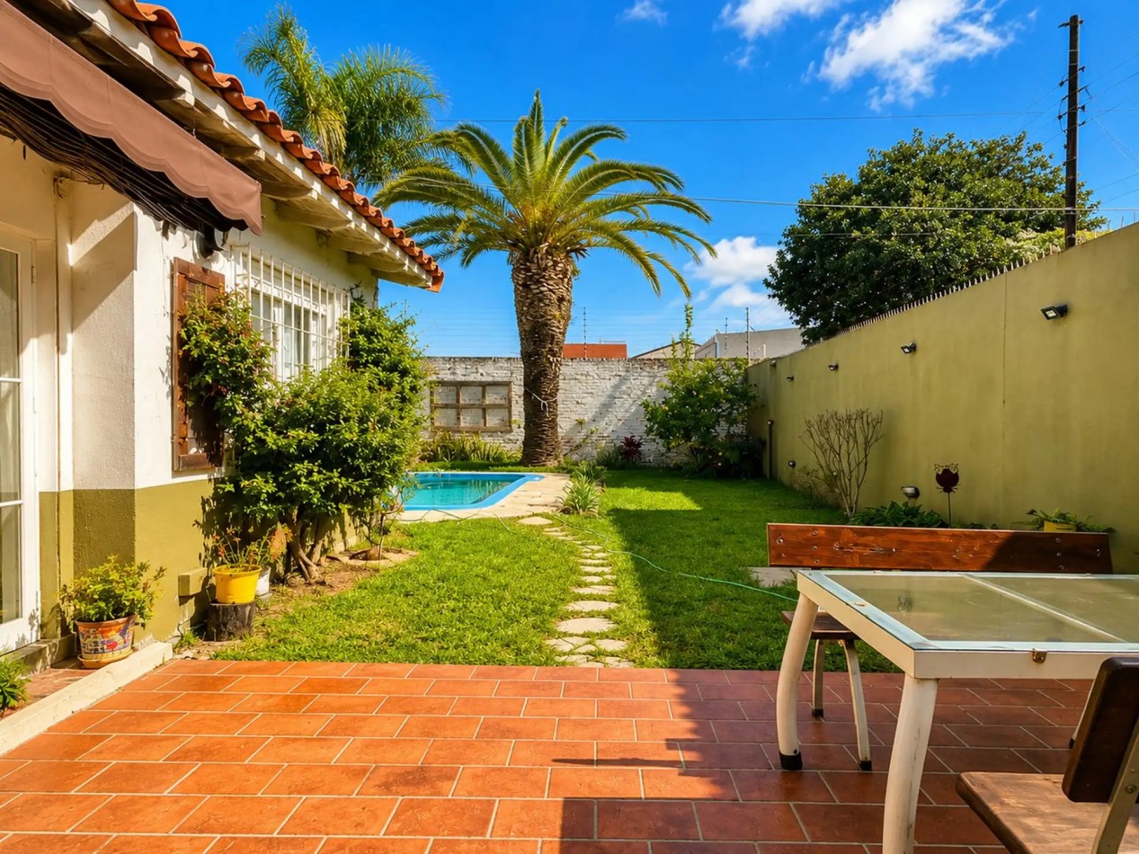 CHALET EN VENTA EN QUILMES CENTRO - IMPERDIBLE