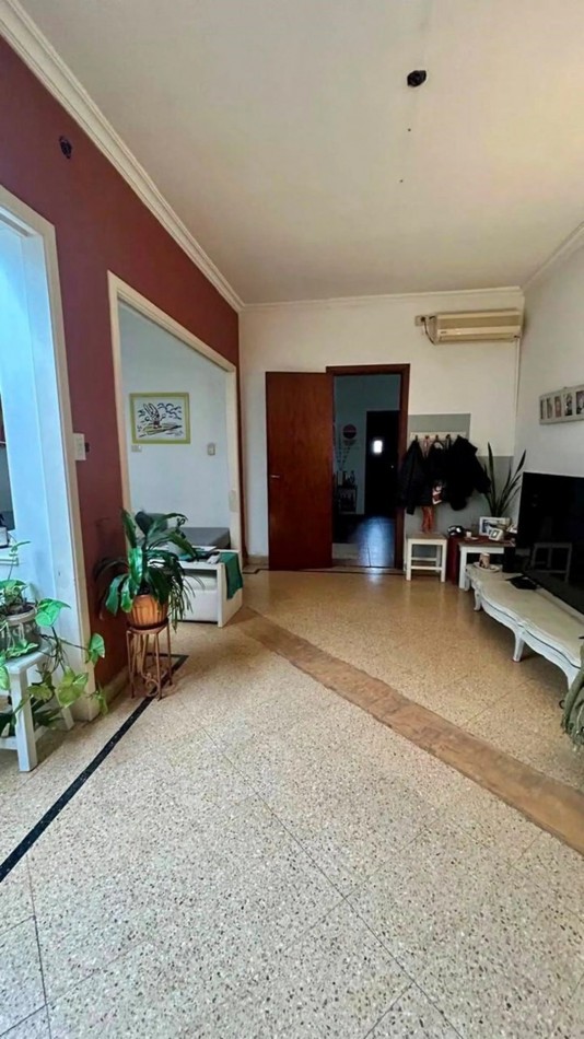 CHALET EN VENTA EN QUILMES CENTRO - IMPERDIBLE