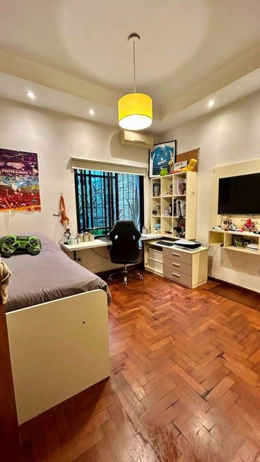 CHALET EN VENTA EN QUILMES CENTRO - IMPERDIBLE