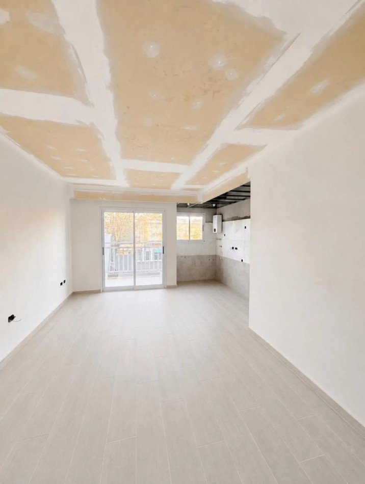 ¡DEPARTAMENTO SEMIPISO IMPERDIBLE EN VENTA EN QUILMES!