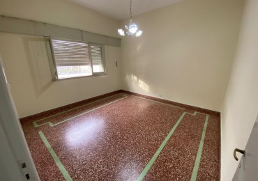Casa en alquiler con jardin 4 ambientes en Ezpeleta
